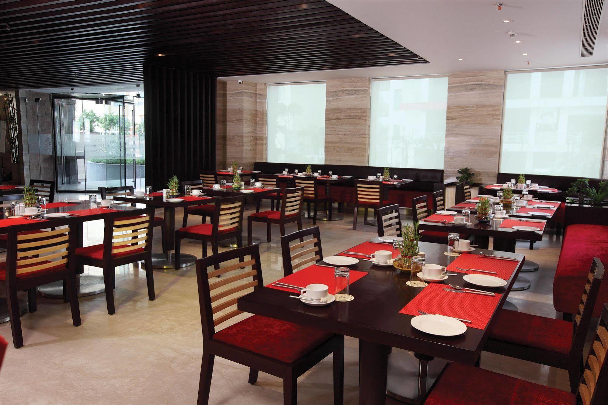Hotel Vrisa Jaipur Bagian luar foto